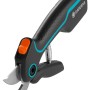 Cesoie da giardino a batteria Gardena Assistcut per tagli precisi.