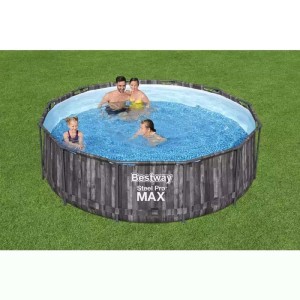 Piscina rotonda Bestway Steel Pro Max effetto legno con famiglia in acqua.
