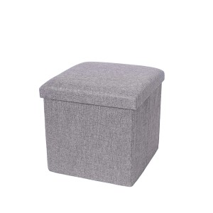 Pouf grigio con contenitore, quadrato e imbottito.