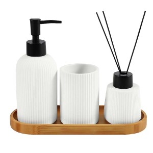 Set da appoggio in ceramica Riga con vassoio bambù bianco vaniglia