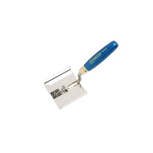 Spatola angolare LUX Classic, antiruggine, con manico blu per muratura e piastrellatura.