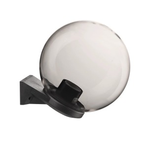 Applique moderna con globo in vetro trasparente rotondo e supporto nero.