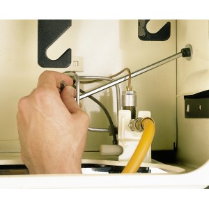 Applicazione: Set di chiavi a brugola con testa a sfera LUX Comfort utilizzato per avvitare in un punto difficilmente raggiungibile.