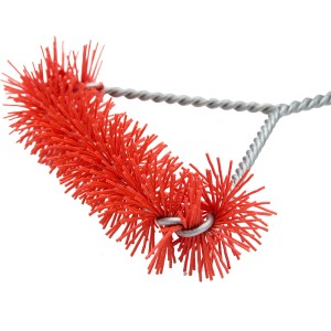 Spazzola per griglia Char-Broil Cool Clean 360° con setole rosse per la pulizia.