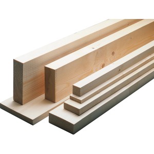 Diverse listelli piallati in legno chiaro, ideali per progetti di costruzione.