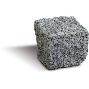 Cubo di pavimentazione in pietra naturale grigia, adatto per vialetti e passi carrai.