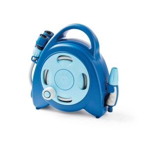 Avvolgitubo blu per tubi da giardino, compatto e leggero.