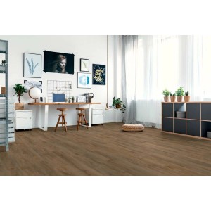 Pavimento laminato t.b.t. installato in uno studio arredato in stile moderno.