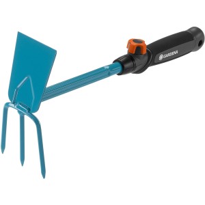 Zappetta Gardena combisystem con lama dritta e 3 denti per smuovere e arieggiare il terreno.