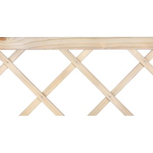 Dettaglio di una recinzione da giardino in legno chiaro (t.b.t.) con motivo a croce.