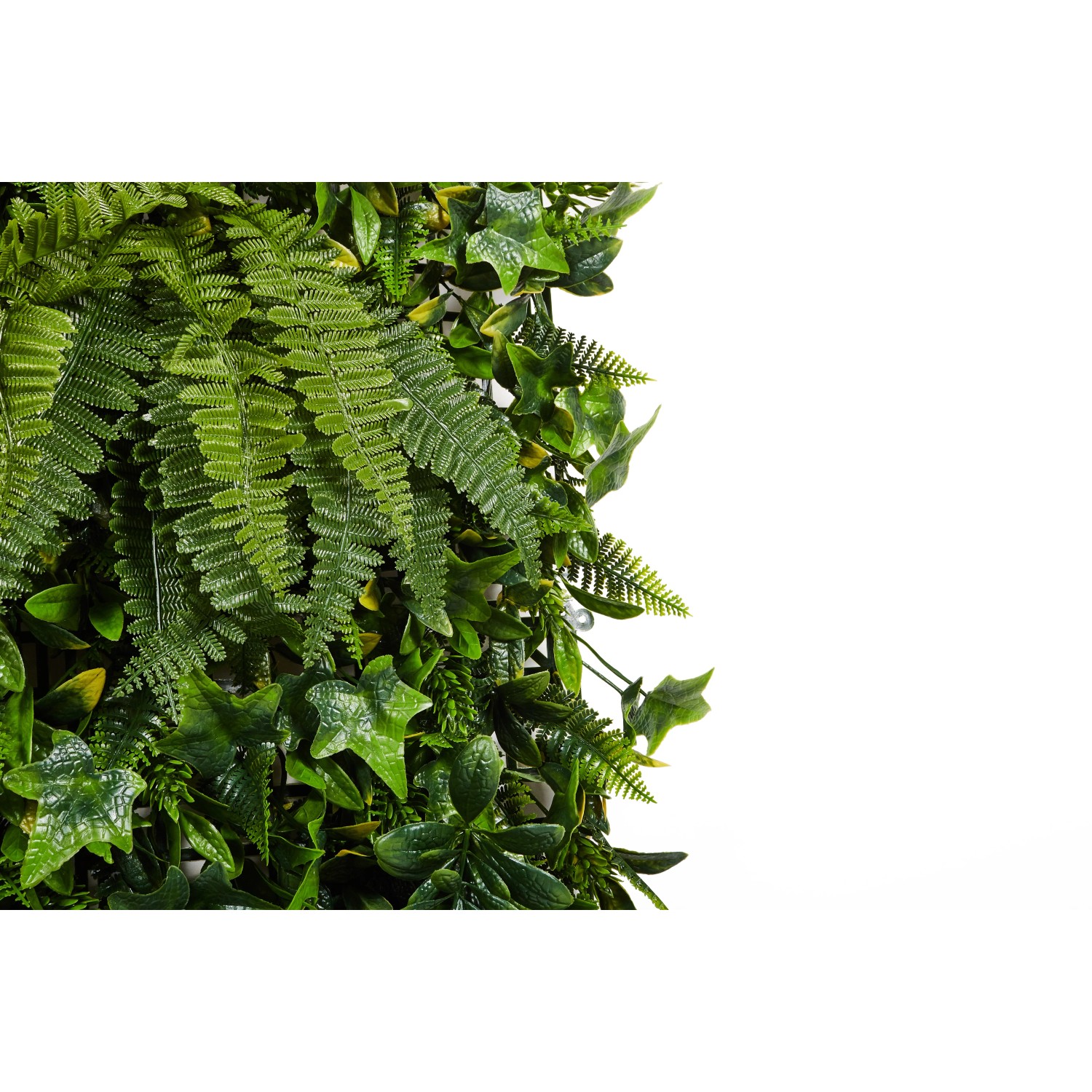 Pannello frangivista con piante artificiali verdi, felce ed edera.