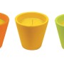 Tre candele colorate t.b.t. Antizanzare in arancione, giallo e verde.
