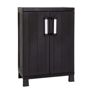 Armadio nero t.b.t./Armadi e armadietti con due ante e maniglie argentate.