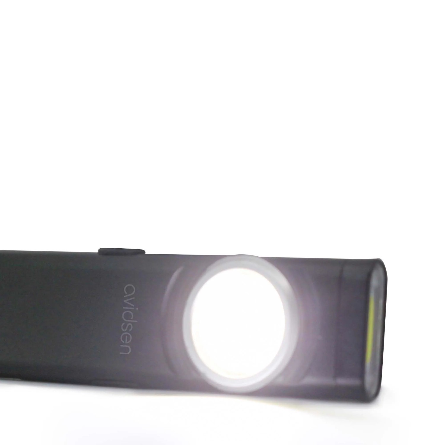 HOTUT Mini Torcia LED Ricaricabile Piatta 450 Lumen – 6 Modalità Luce, Clip E Magnete, Impermeabile IP45 Per Campeggio E Emergenza