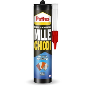 Cartuccia di adesivo di montaggio Pattex Mille Chiodi con ugello rosso.
