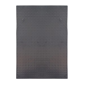 Tappetino nero t.b.t. per interni auto con texture a rilievo.