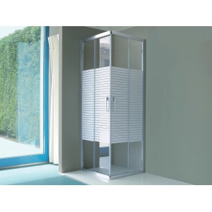 Box doccia angolare con vetro a strisce orizzontali per la privacy.
