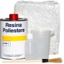 Set resina poliestere con resina, indurente, misurino, pennello e stuoia in fibra di vetro per stucchi speciali.