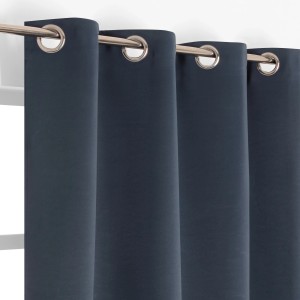 Tenda in tessuto blu t.b.t. con occhielli per soggiorno.