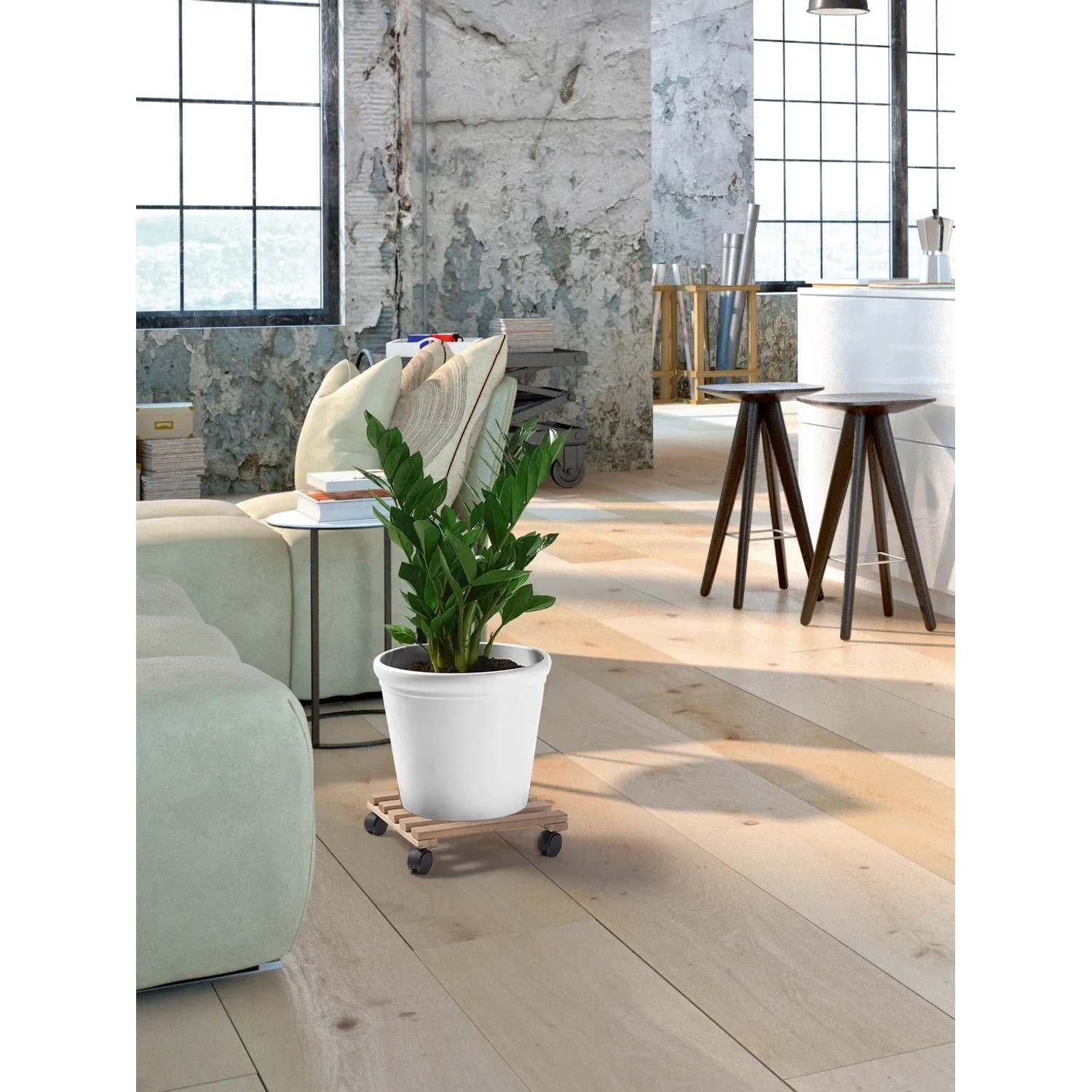 Rollante per piante quadrata in faggio naturale, 30x30 cm, con pianta in vaso bianco.