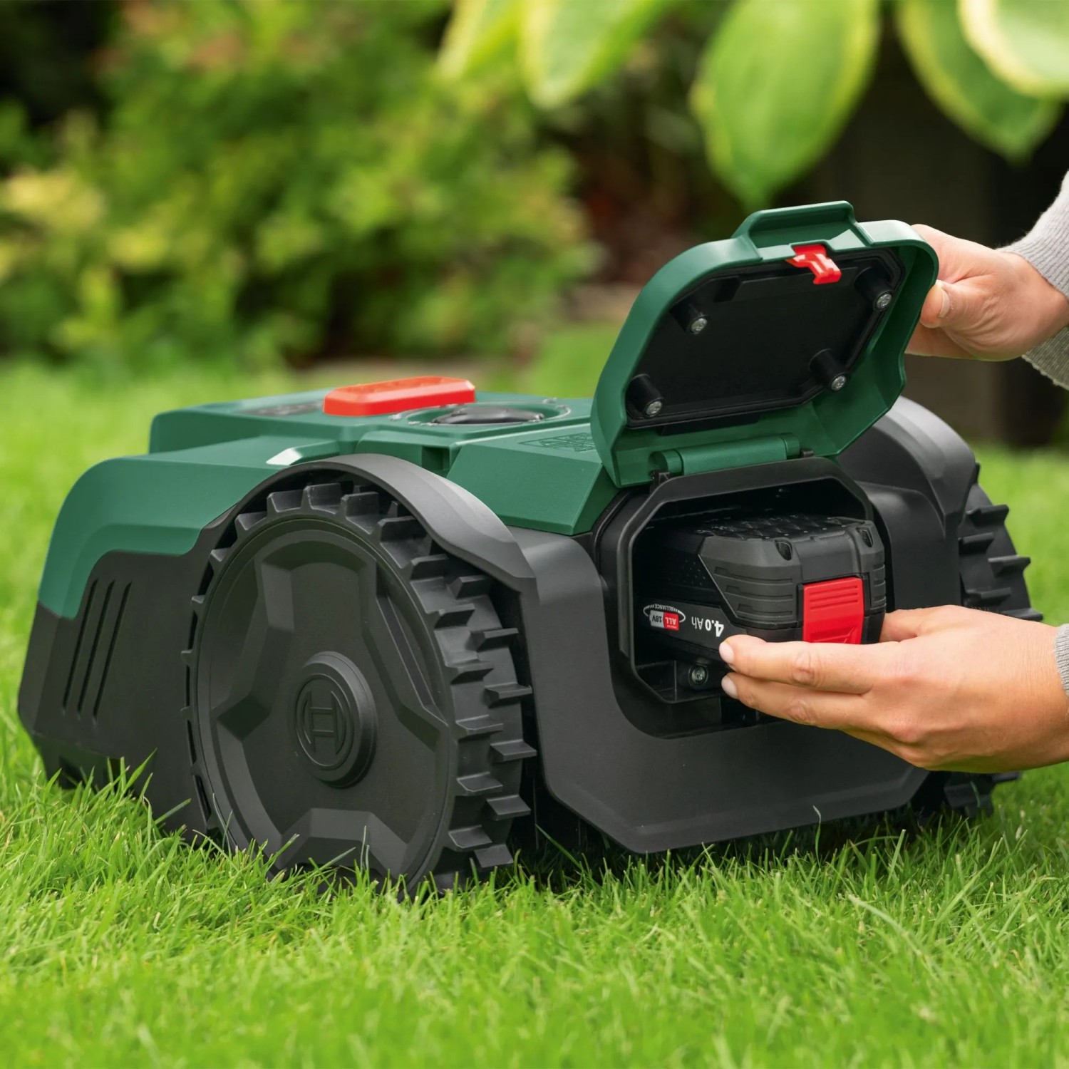 Robot Tagliaerba YARDCARE V100 – Senza Filo Perimetrale Con Navigazione Visiva – Evita Ostacoli E Lame Di Ricambio Incluse