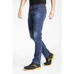 Jeans t.b.t. blu, parte della categoria abbigliamento da lavoro e accessori.