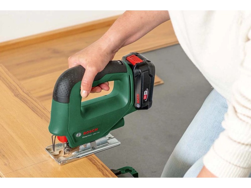 Bosch home and garden seghetto alternativo a batteria easysaw 18v