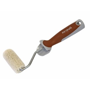 Piccolo rullo per pittura con manico marrone-grigio per lavori di precisione.