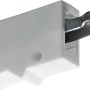 Dettaglio di un componente per cerniera mobile in plastica e metallo.