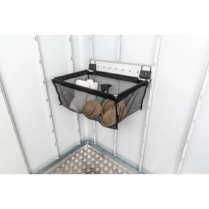 Sacco sospeso Biohort con binario a parete nel capanno da giardino per riporre piccoli oggetti.