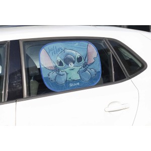 t.b.t. Parasole auto con design Stitch nel finestrino laterale.