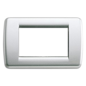 Placca t.b.t. per interruttori e prese, colore argento.