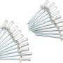 Diversi rivetti ciechi multi-range LUX (3,2 mm x 9,5 mm) in alluminio e acciaio.