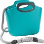 Contenitore turchese con tubo grigio e ugello per irrigazione giardino.