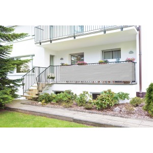 Schermo privacy balcone grigio 90x500 cm fissato alla ringhiera di un balcone di casa.