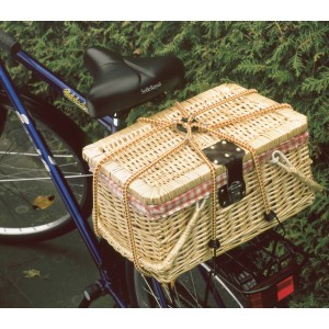 Ragno portabagagli a 8 bracci che fissa il cesto di vimini sul portapacchi della bicicletta, accessorio da viaggio e trasporto.