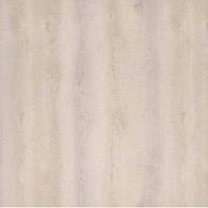 Pavimento vinilico chiaro effetto legno. Dettaglio del rivestimento t.b.t.