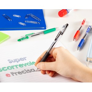 Scena di scrittura con penne t.b.t. in vari colori. Mano che scrive su carta.