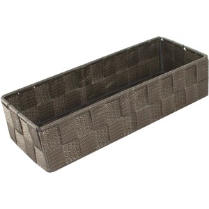 Cesto intrecciato marrone per accessori mobili bagno.