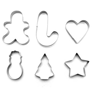 Set di formine per biscotti: omino di pan di zenzero, bastoncino di zucchero, cuore, pupazzo di neve, albero di Natale, stella.