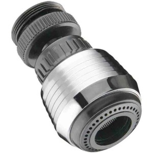 t.b.t. Rompigetto: Aeratore per rubinetto cromato, primo piano.