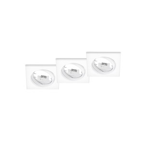 Tre faretti da incasso t.b.t. bianchi con design quadrato.
