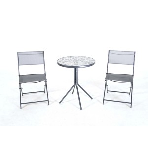 Set di mobili da giardino t.b.t. con tavolo e due sedie.