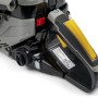 Dettaglio di una motosega t.b.t. grigia e nera.