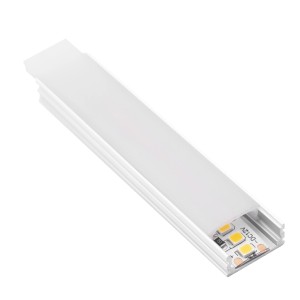 Striscia LED t.b.t. in profilo di alluminio con copertura.