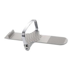 Utensile t.b.t. per piastrellisti e muratori.