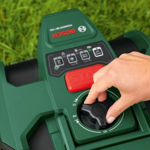 Robot tagliaerba Bosch VisiMow 18V 100 m² con batteria e caricabatteria inclusi