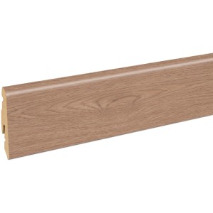 Battiscopa in legno chiaro (Battiscopa) con bordo arrotondato.