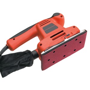 Levigatrice orbitale rossa con strisce abrasive K40 per legno e metallo, sacco raccoglipolvere incluso.