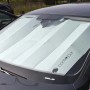 t.b.t. Parasole per auto sul parabrezza di un'auto.